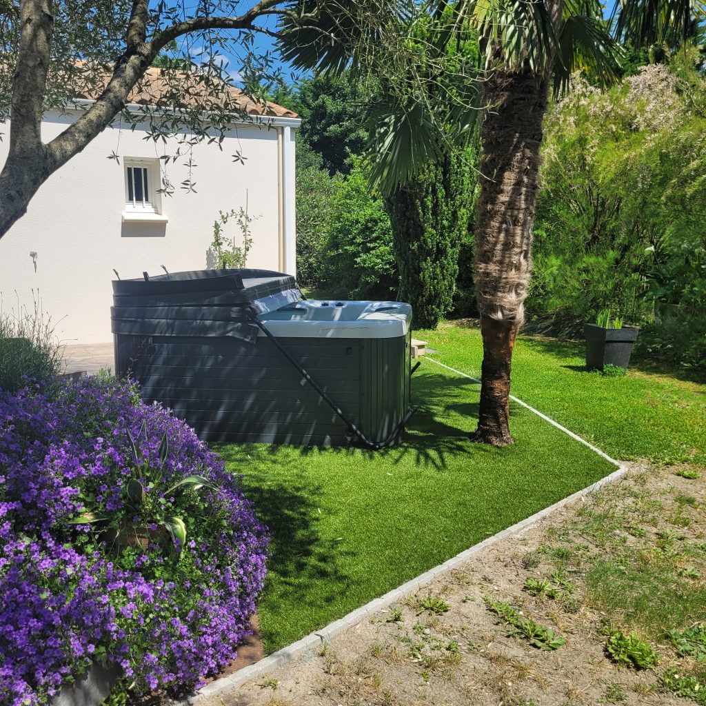 Pourquoi choisir le gazon synthétique pour votre jardin