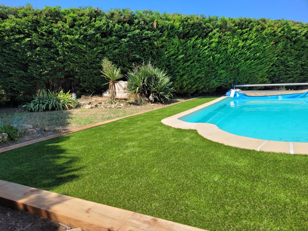 gazon synthetique naturel jardin mixte