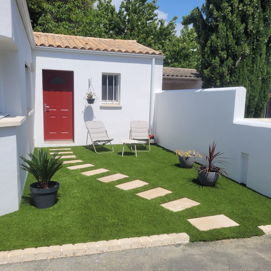 Réalisation de gazon synthétique en Charente-Maritime